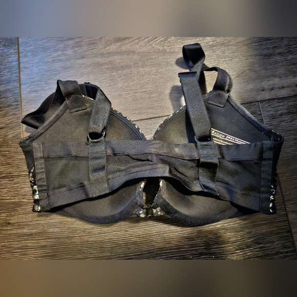 Victoria's Secret Very Sexy Bra - Picture 3 of 5